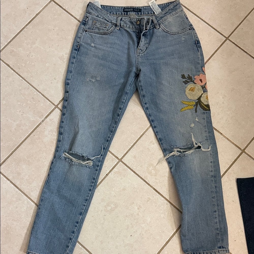 Zara Light Blue Distressed Boyfriend Jeans with Floral Embroidery
